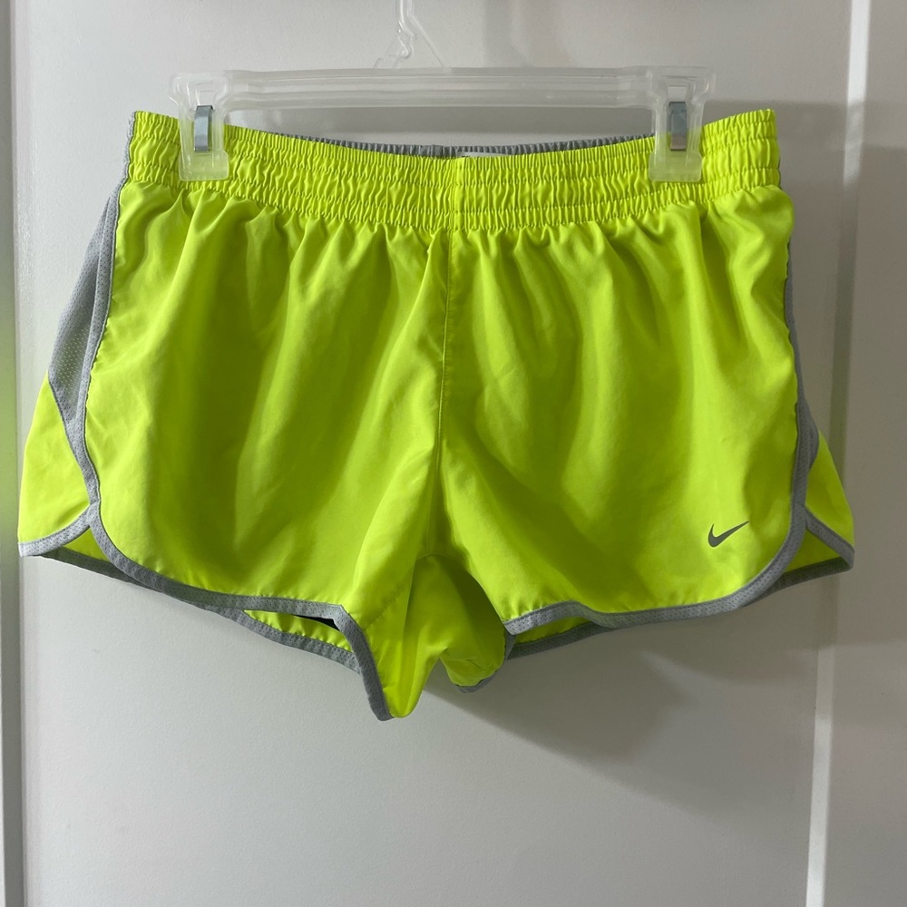 Large Nike Spandex Lined Active Shorts